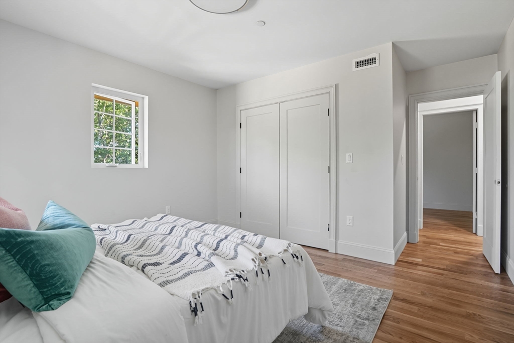 9 Lovis Ave Wakefield, MA 01880 9 Lovis Ave Wakefield, MA 01880