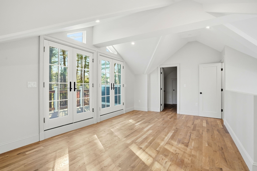 9 Lovis Ave Wakefield, MA 01880