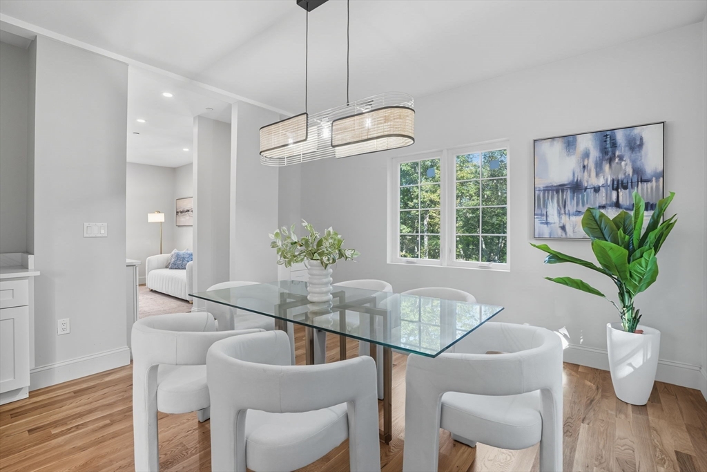 9 Lovis Ave Wakefield, MA 01880 9 Lovis Ave Wakefield, MA 01880