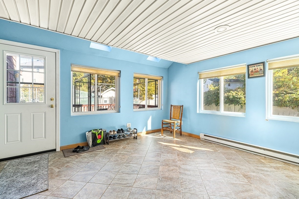 1 Ludlow Ave Wakefield, MA 01880 1 Ludlow Ave Wakefield, MA 01880