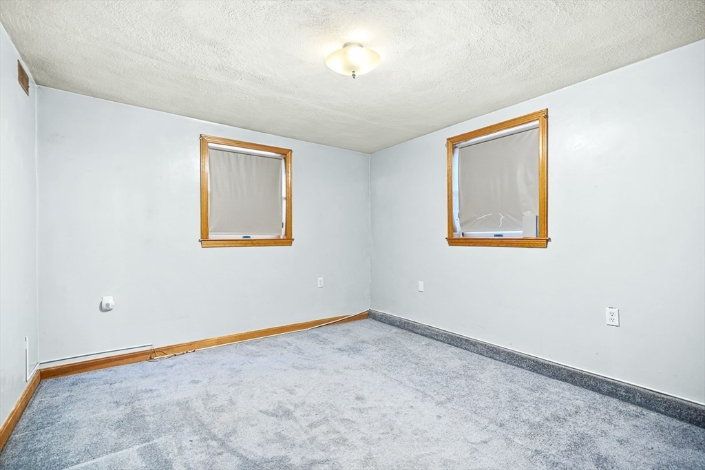 1 Ludlow Ave Wakefield, MA 01880 1 Ludlow Ave Wakefield, MA 01880