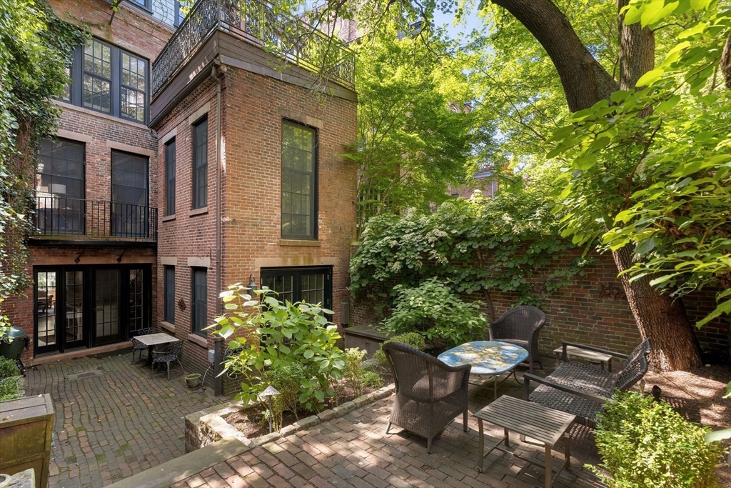 15 West Cedar St Boston, MA 02108