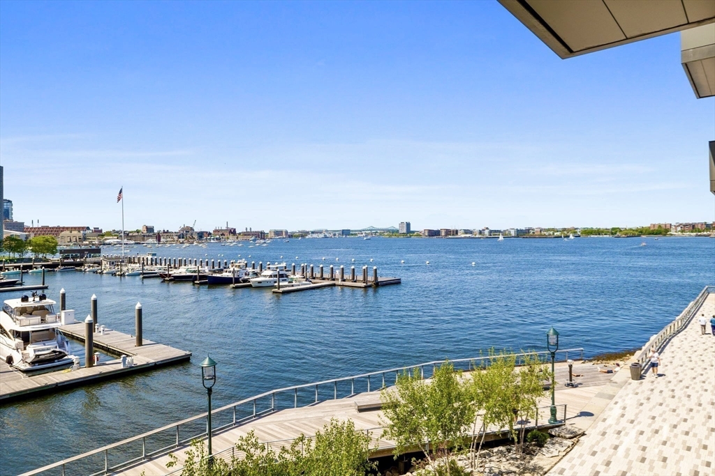 300 Pier 4th Blvd #3B