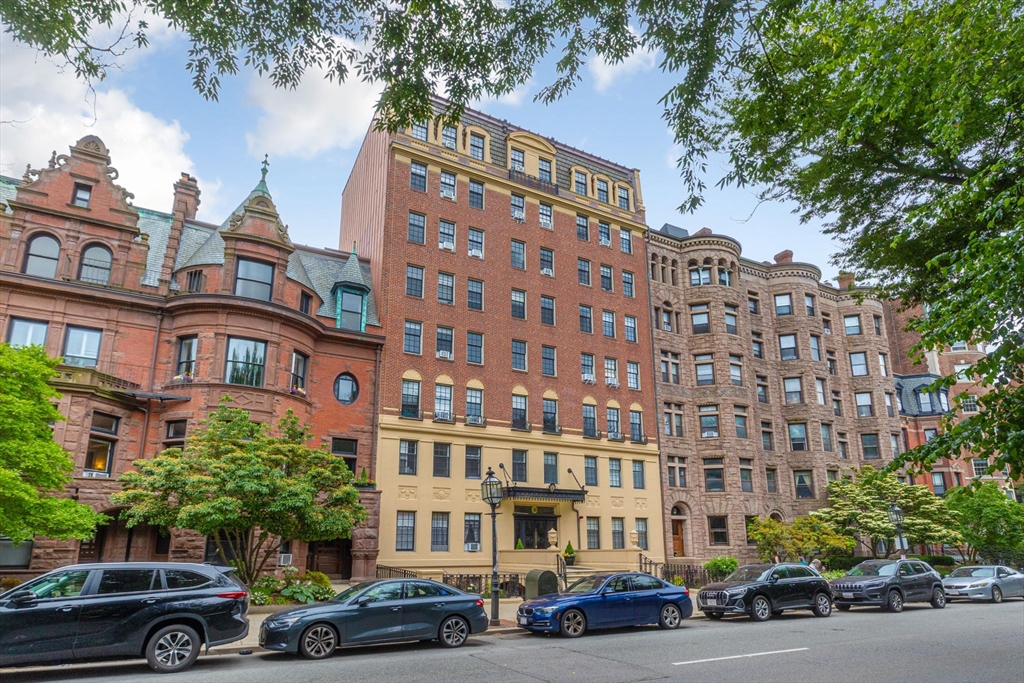 180 Commonwealth Ave #15