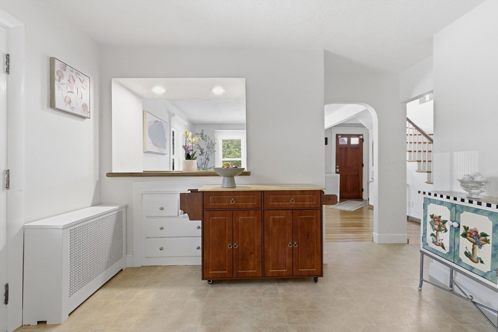 6 Highland St Wakefield, MA 01880
