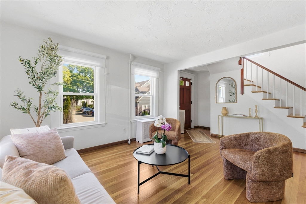 6 Highland St Wakefield, MA 01880