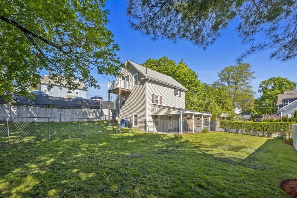 6 Highland St Wakefield, MA 01880