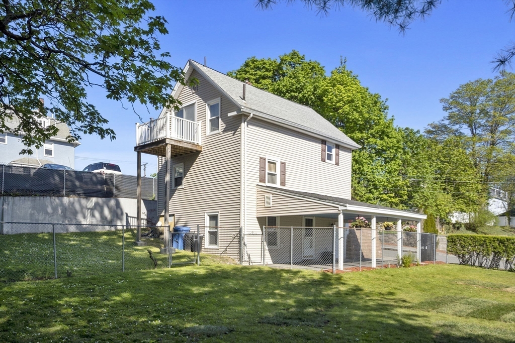 6 Highland St Wakefield, MA 01880