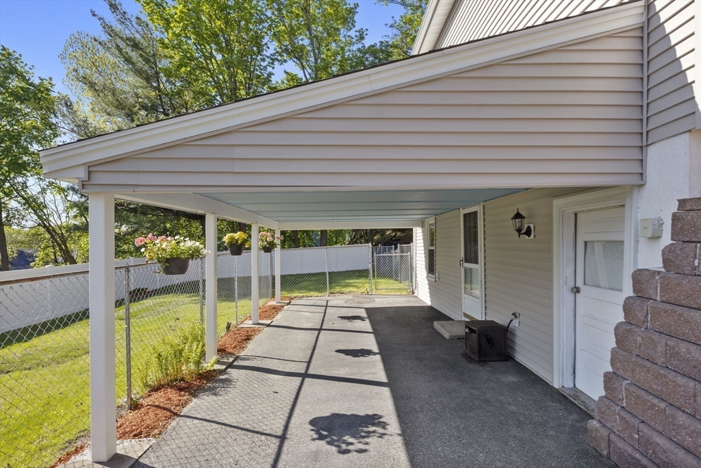 6 Highland St Wakefield, MA 01880