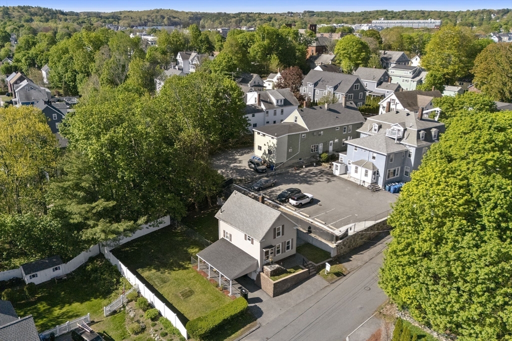 6 Highland St Wakefield, MA 01880