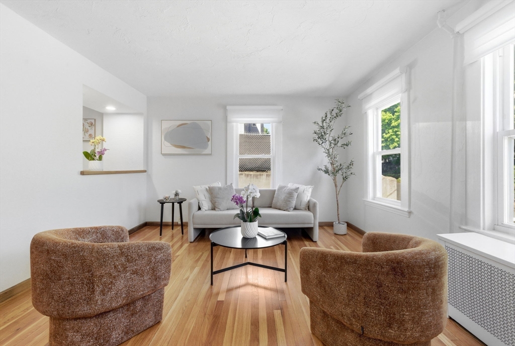 6 Highland St Wakefield, MA 01880