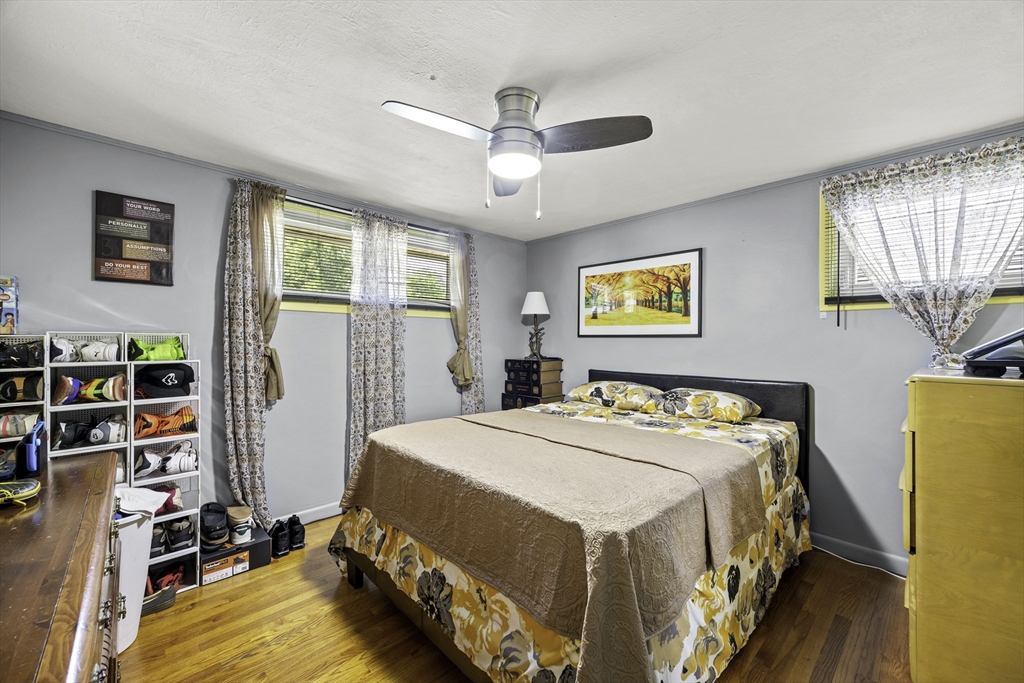 39 Wakefield St Springfield, MA 01151