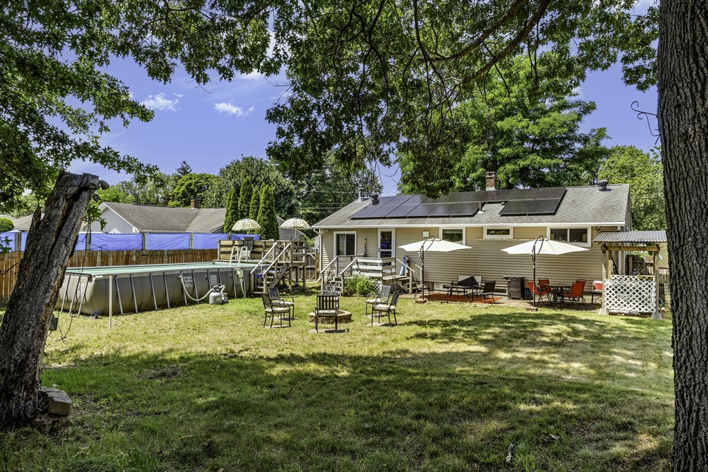 39 Wakefield St Springfield, MA 01151