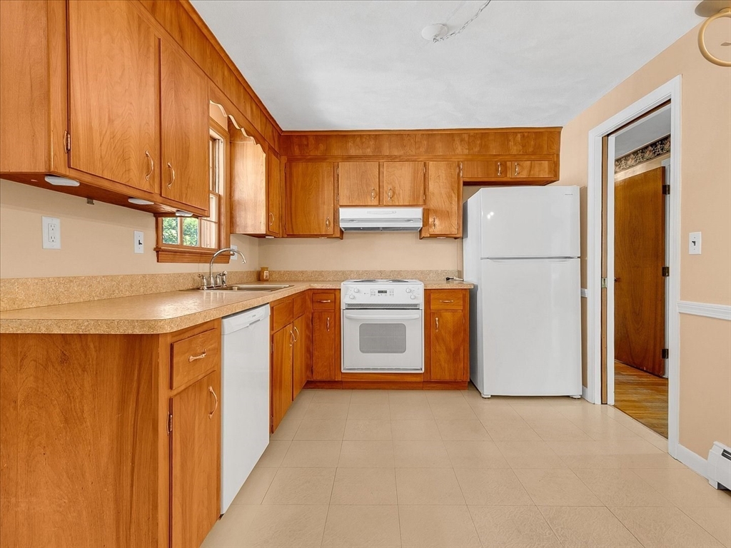 7 Kennedy Cir Wakefield, MA 01880