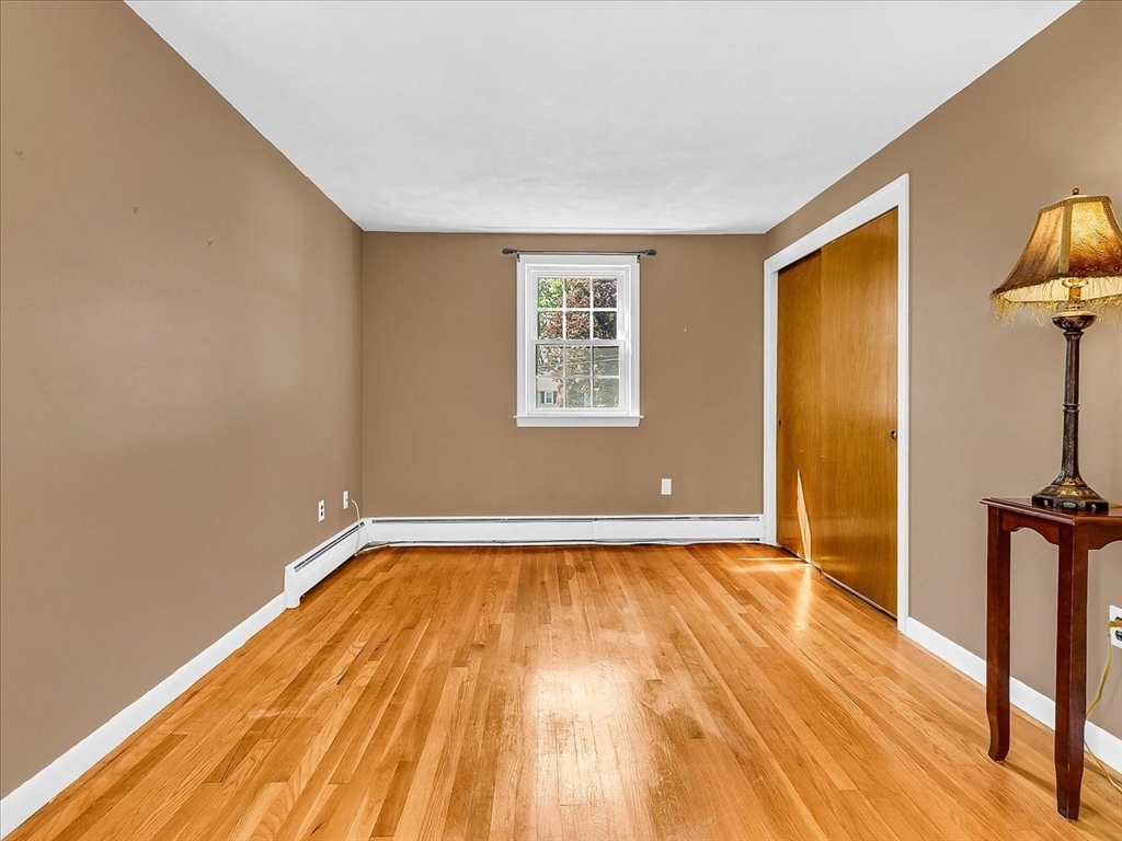 7 Kennedy Cir Wakefield, MA 01880