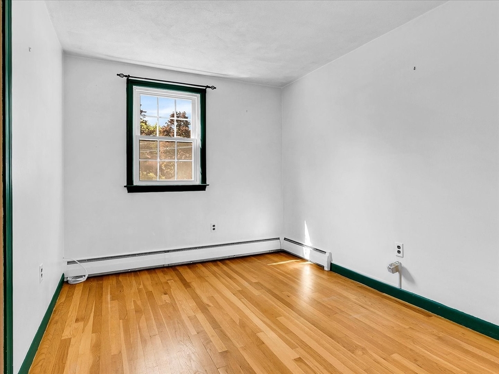 7 Kennedy Cir Wakefield, MA 01880