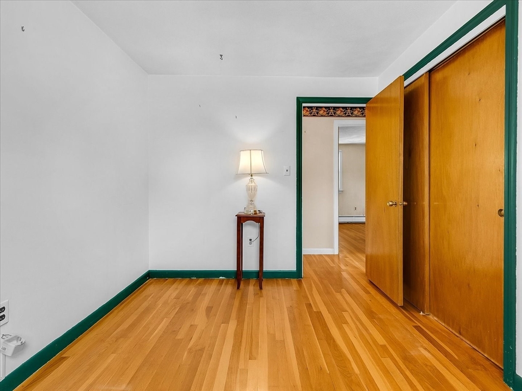 7 Kennedy Cir Wakefield, MA 01880