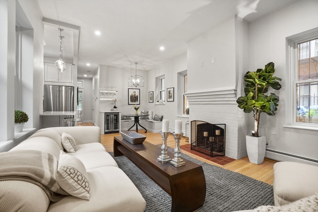 43 Anderson St #1