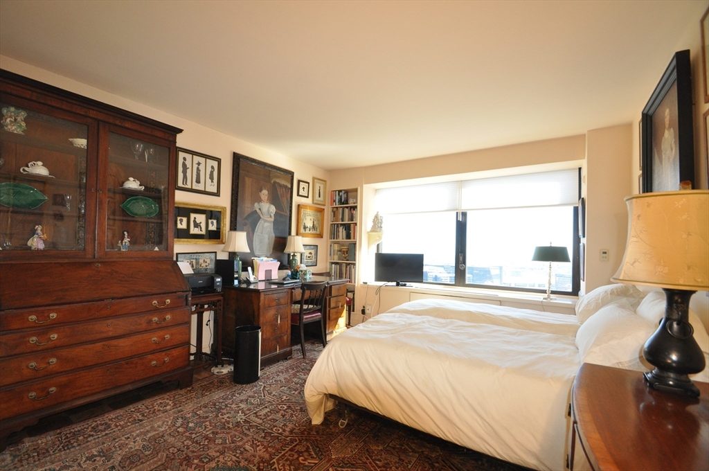 65 E India Row #PHF Boston, MA 02110