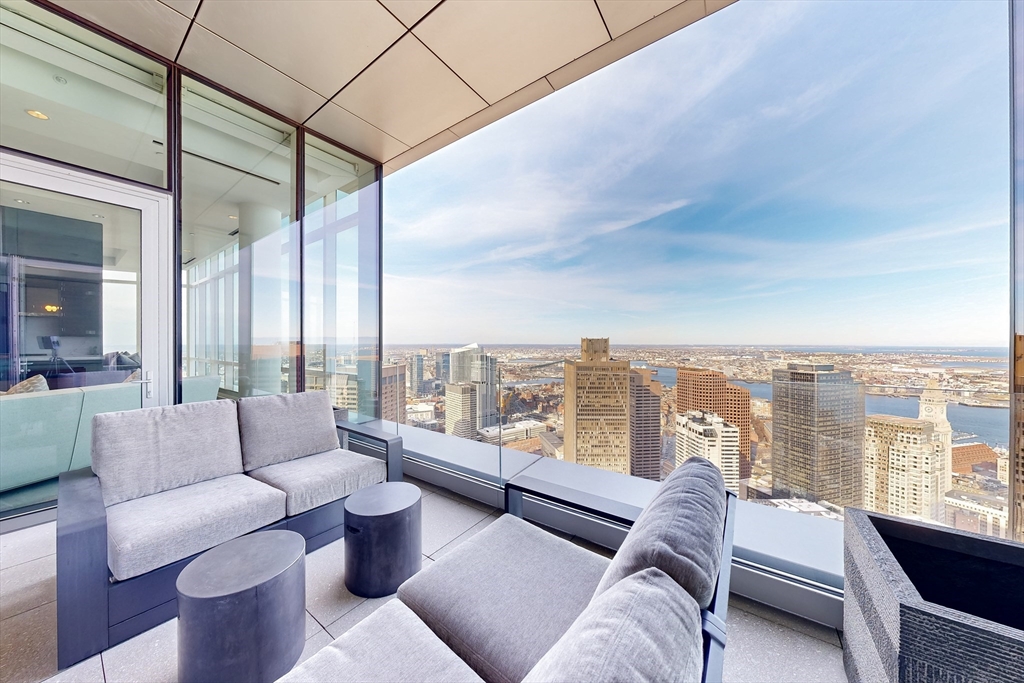 1 Franklin St #PH4B Boston, MA 02110