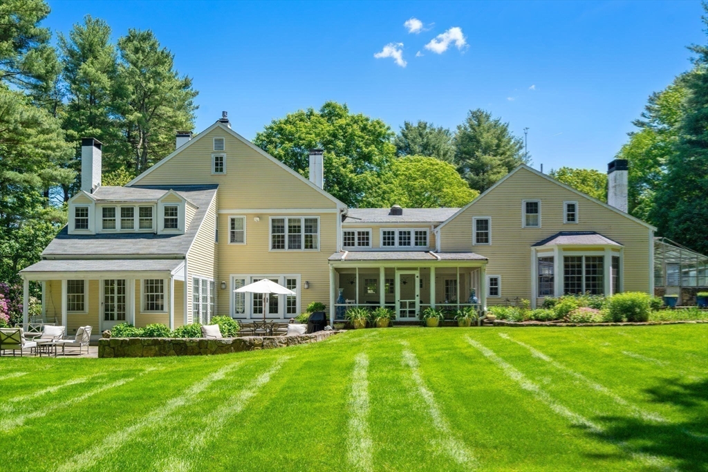 4 Claybrook Rd Dover, MA 02030