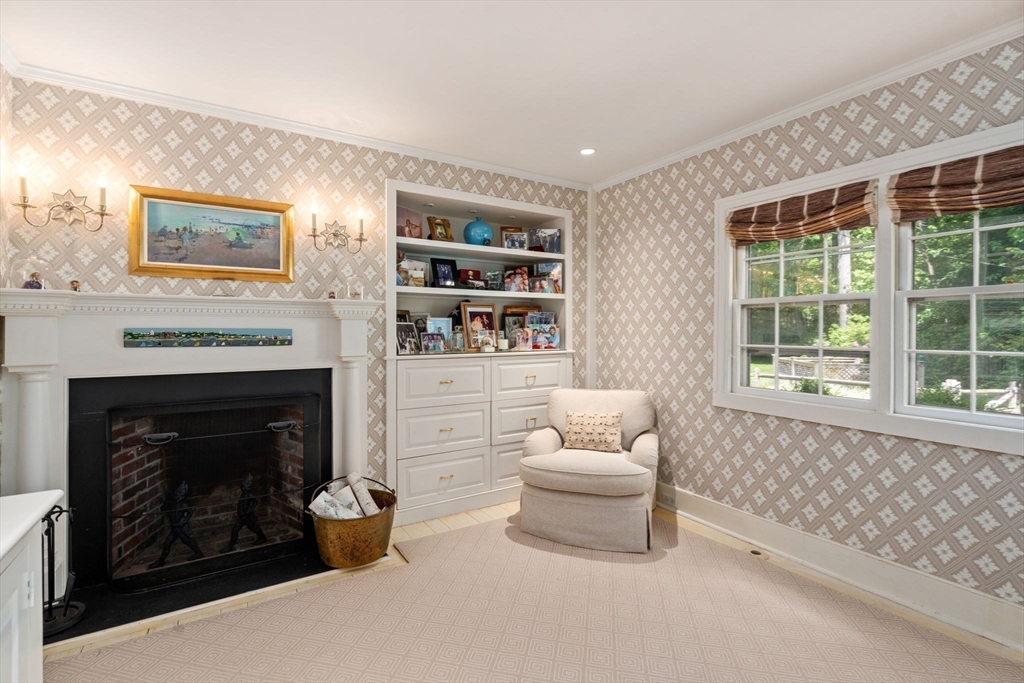 4 Claybrook Rd Dover, MA 02030