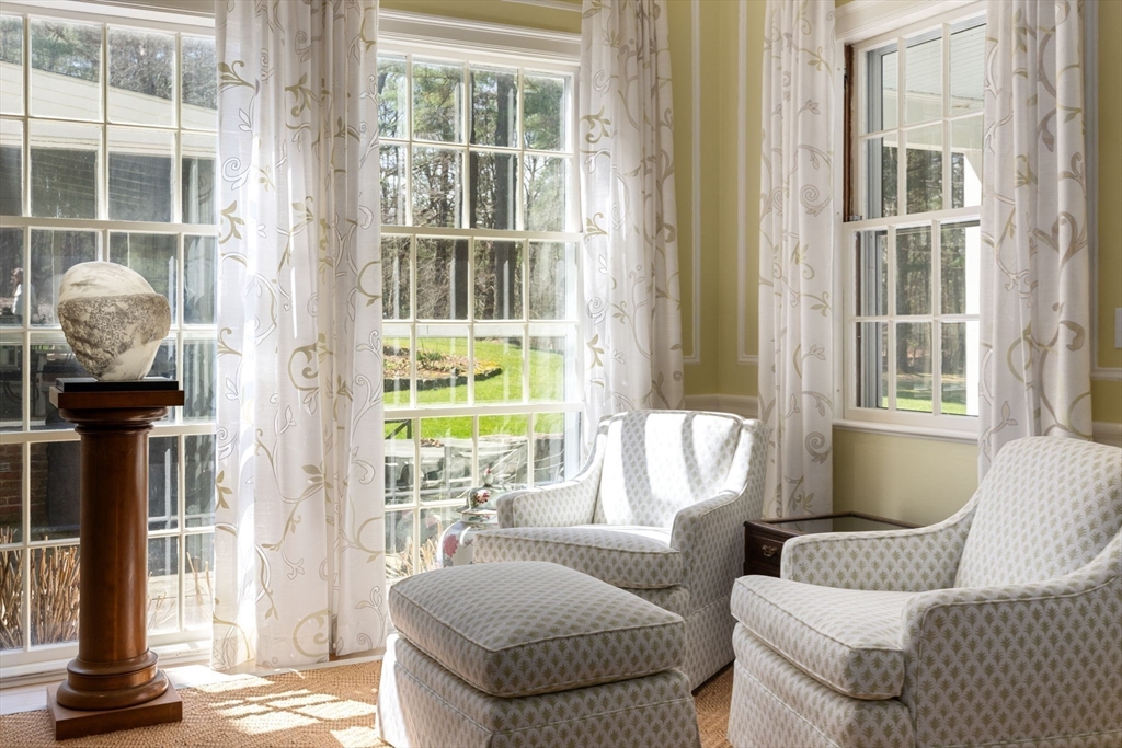 4 Claybrook Rd Dover, MA 02030