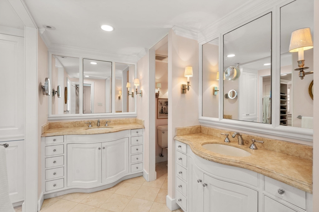 4 Claybrook Rd Dover, MA 02030