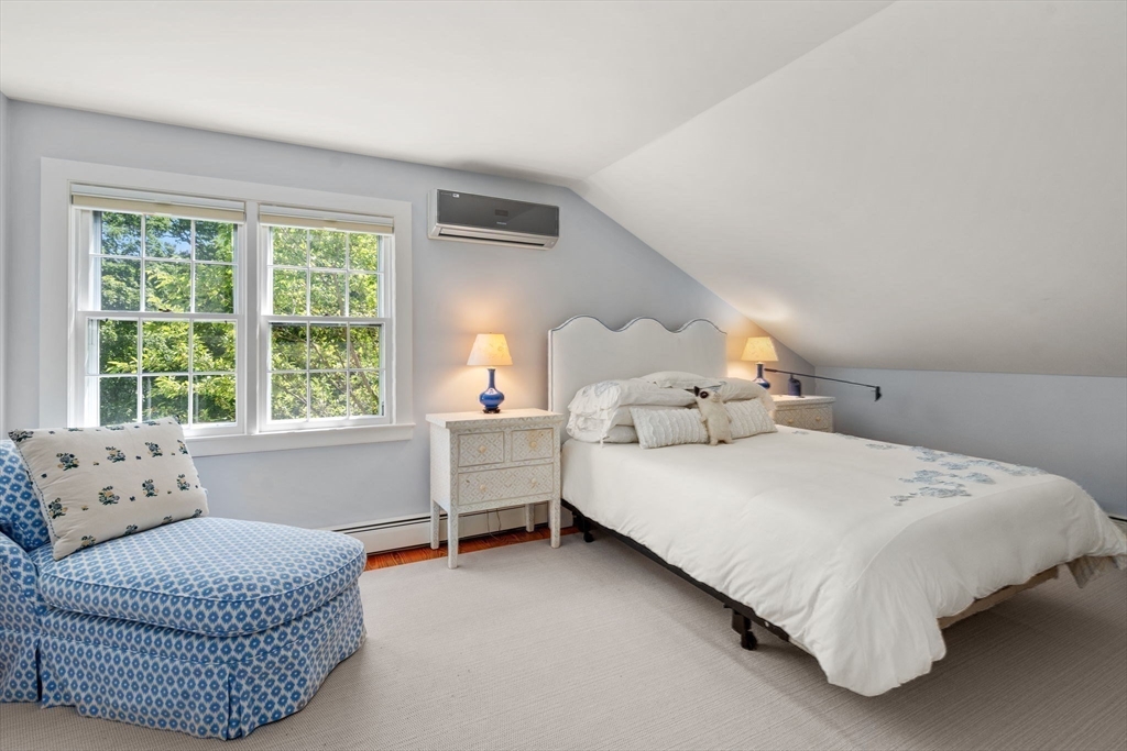 4 Claybrook Rd Dover, MA 02030