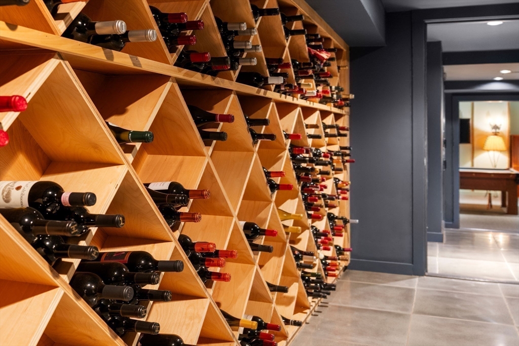 4 Claybrook Rd Dover, MA 02030