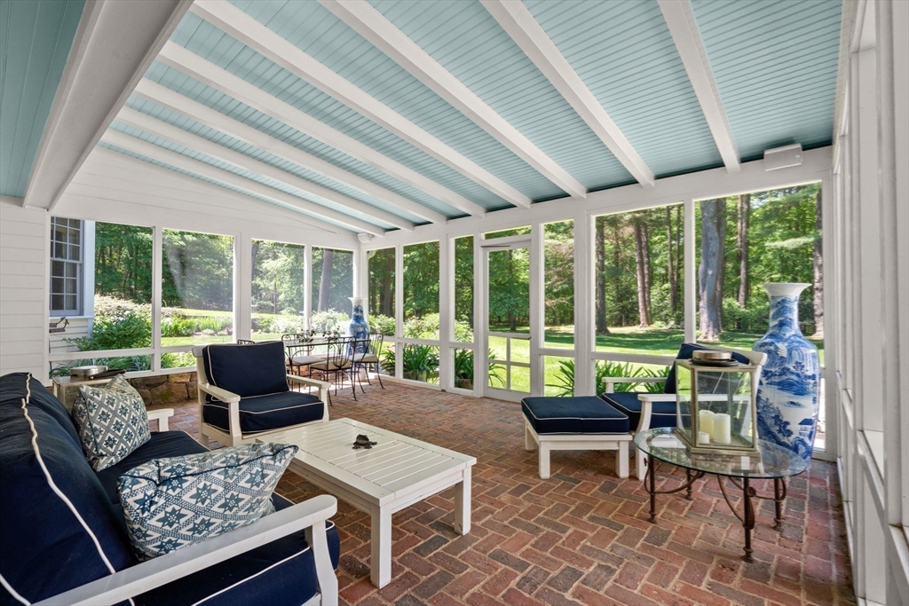 4 Claybrook Rd Dover, MA 02030