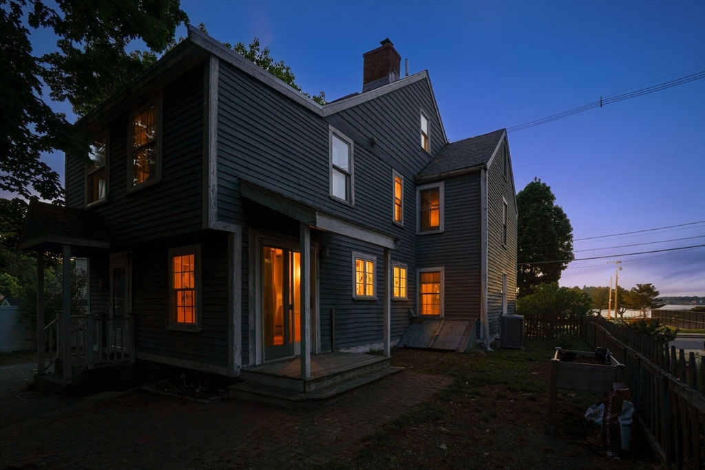 44 Church St Wakefield, MA 01880