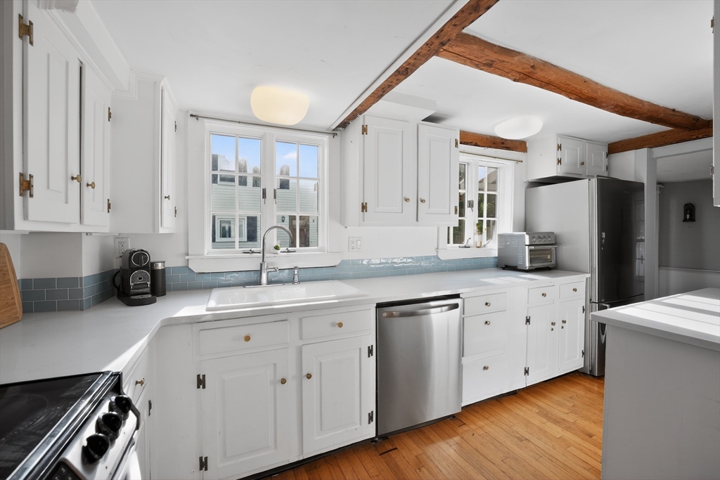 44 Church St Wakefield, MA 01880