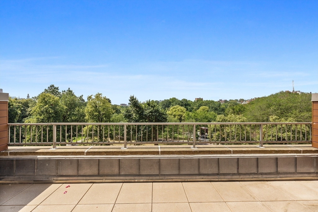 151 Tremont St #6H Boston, MA 02111