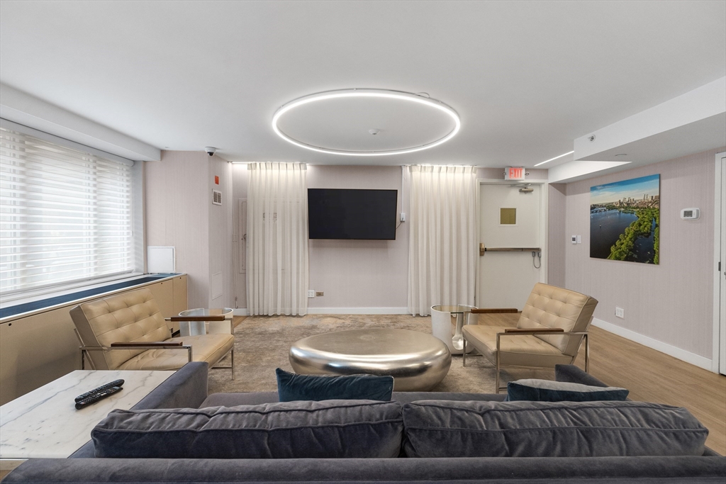 151 Tremont St #6H Boston, MA 02111