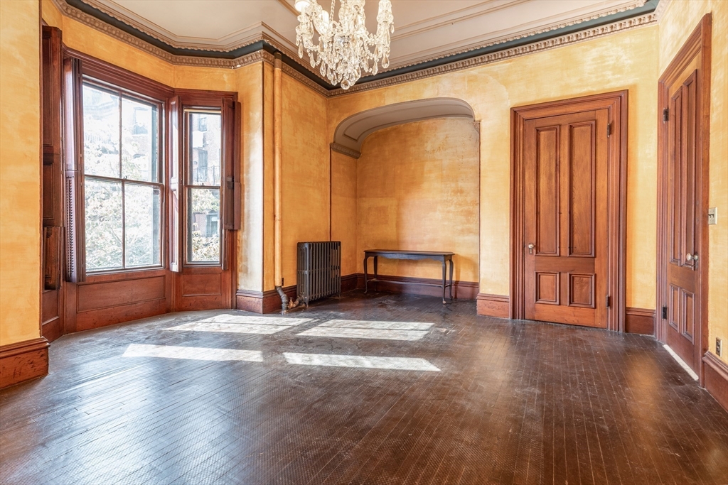 56 Rutland Sq Boston, MA 02118