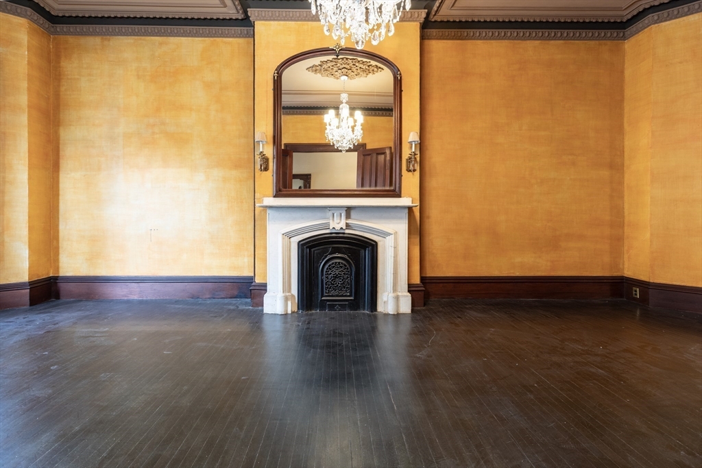 56 Rutland Sq Boston, MA 02118