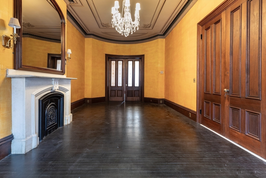 56 Rutland Sq Boston, MA 02118