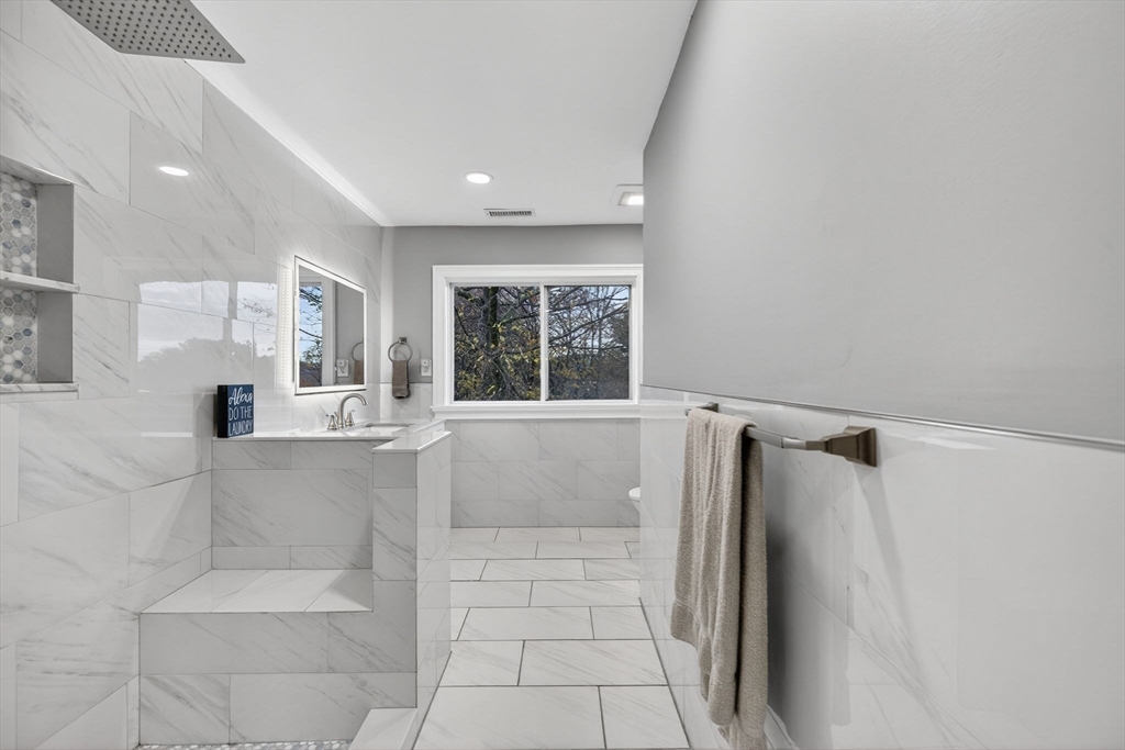 762 Main St Wakefield, MA 01880