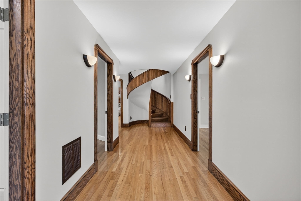 762 Main St Wakefield, MA 01880