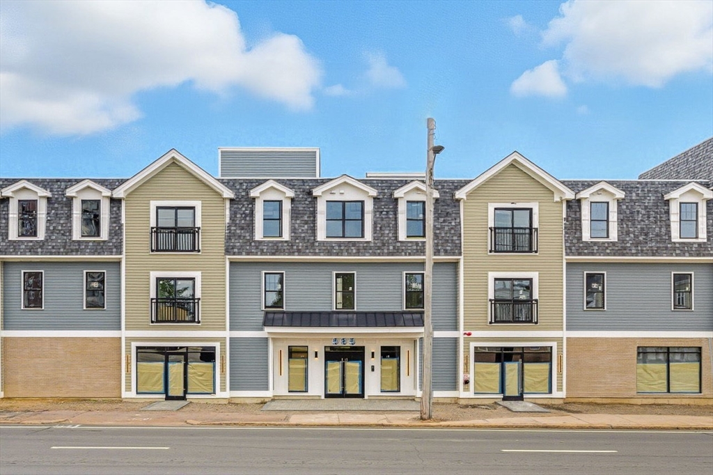 585 Washington St #model 1