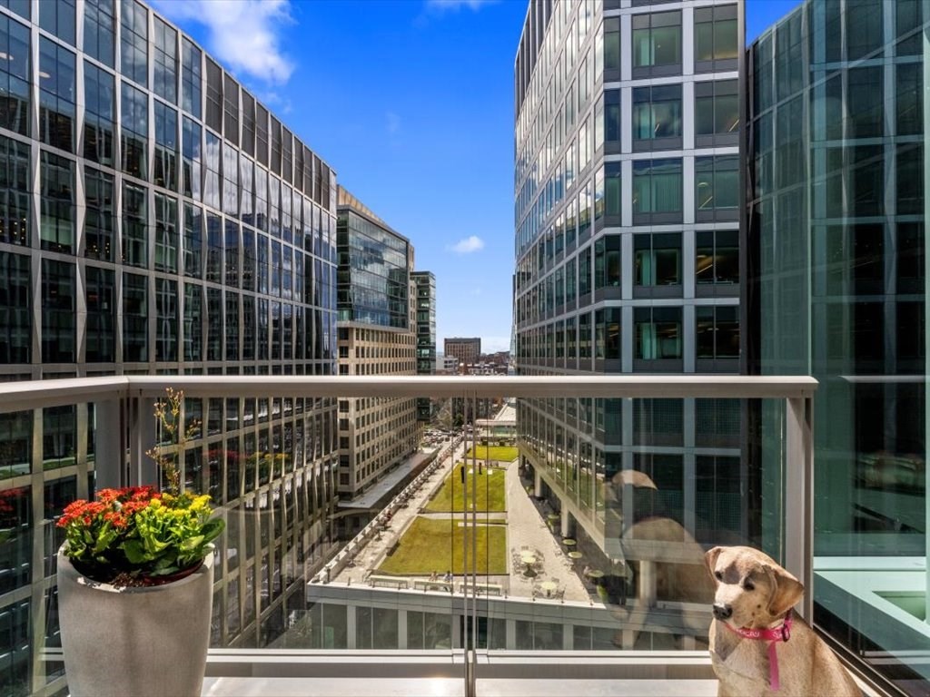 22 Liberty Dr #12G Boston, MA 02210