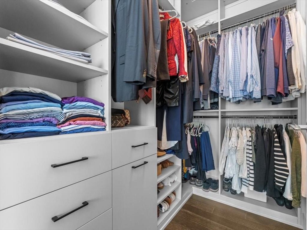 22 Liberty Dr #12G Boston, MA 02210