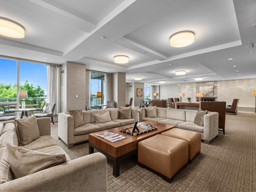 22 Liberty Dr #12G Boston, MA 02210