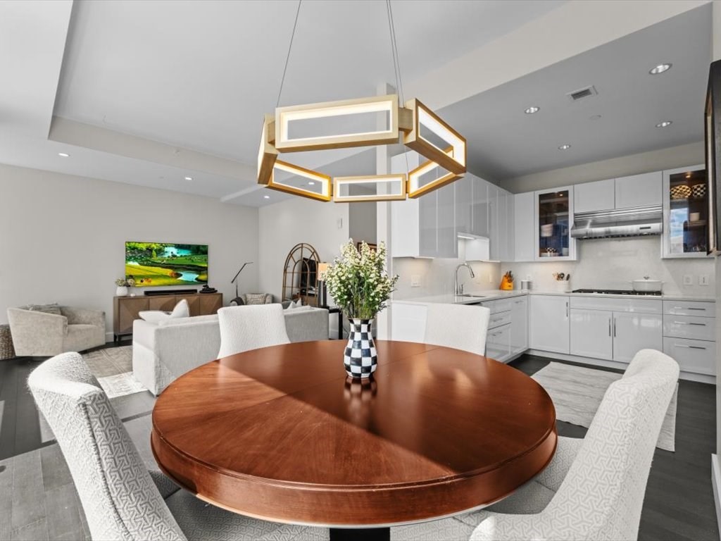 22 Liberty Dr #12G Boston, MA 02210