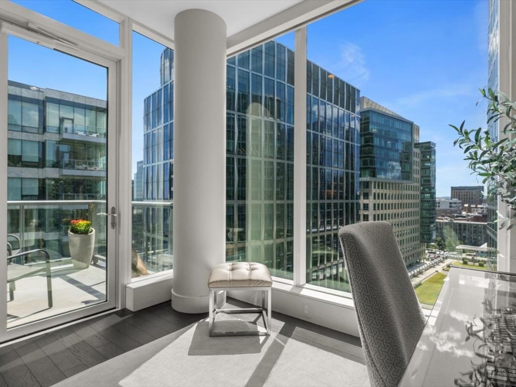 22 Liberty Dr #12G Boston, MA 02210