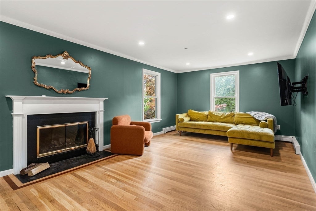93 Kendrick Rd Wakefield, MA 01880