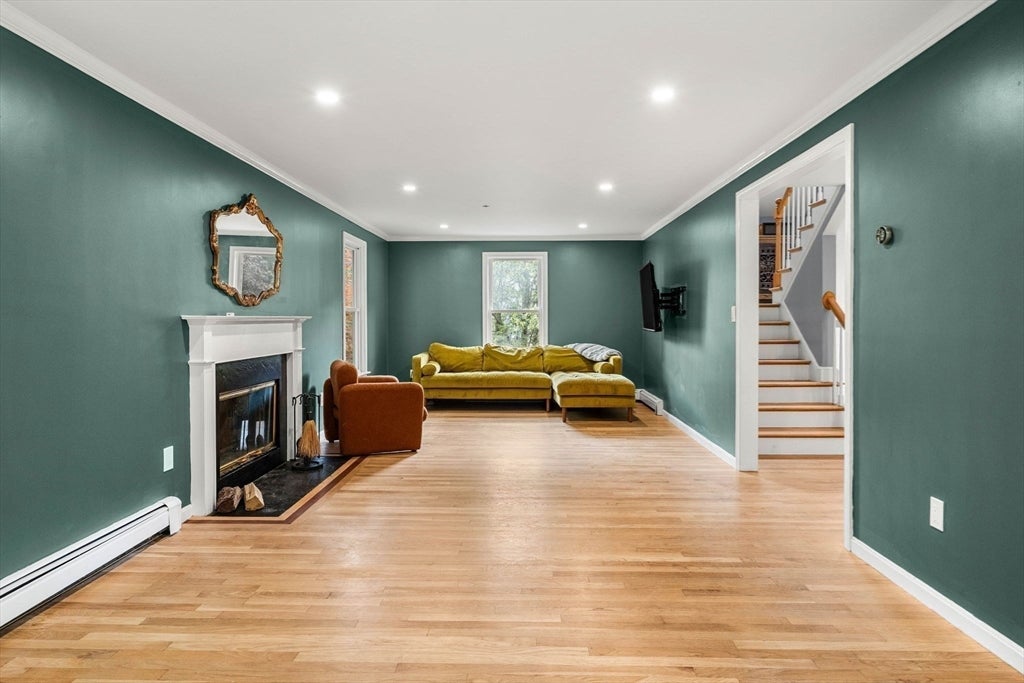 93 Kendrick Rd Wakefield, MA 01880