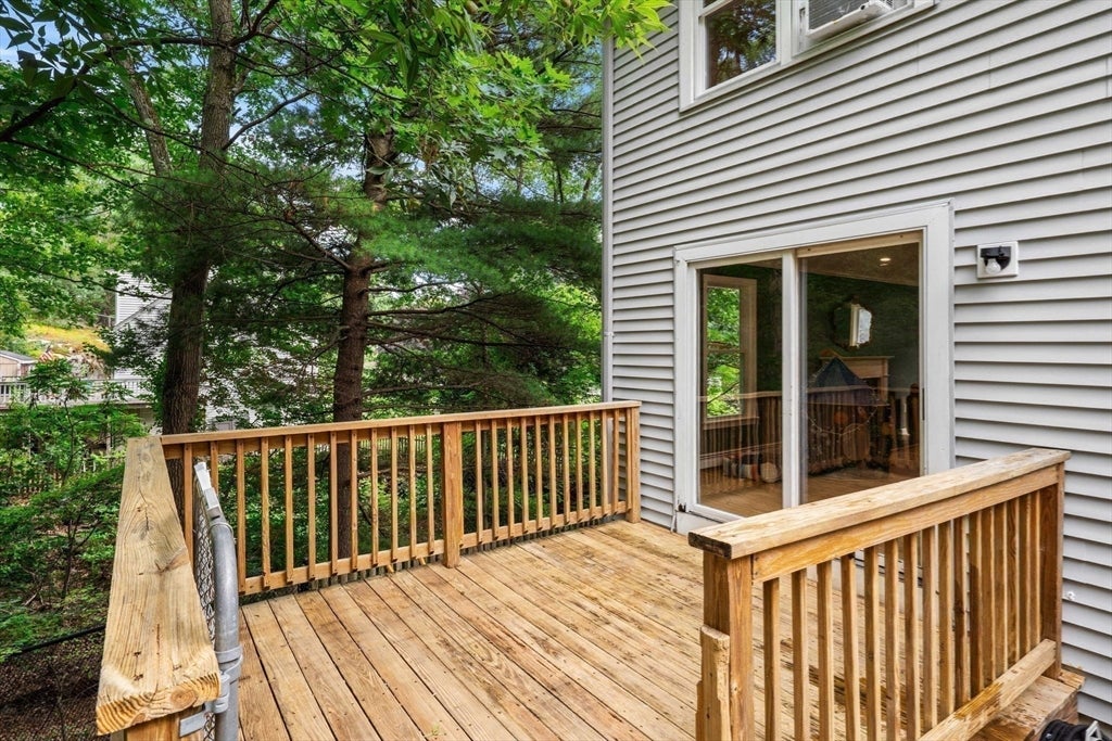 93 Kendrick Rd Wakefield, MA 01880