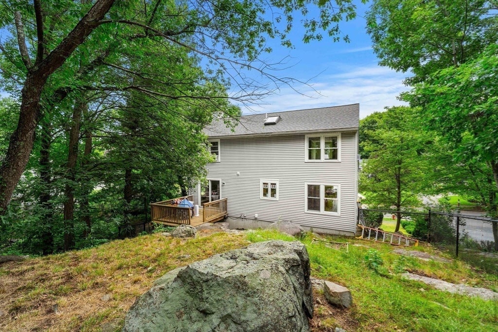 93 Kendrick Rd Wakefield, MA 01880